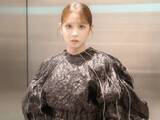 「「は？何この美脚」FRUITS ZIPPER・櫻井優衣、超ミニ丈から美脚披露！ 「全くの別人なんですけども？」」の画像1