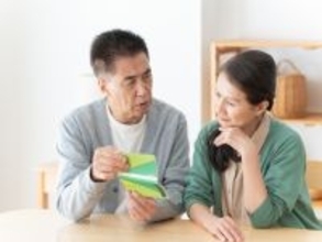 「還暦前に絶対に減らせない」ゆうちょと地銀の定期に900万円を預ける現金9割夫婦の判断