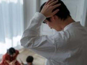 実家に月5万円入れる28歳男性、自動車製造で年収550万円。貯金450万円でも「同居を続ける」理由