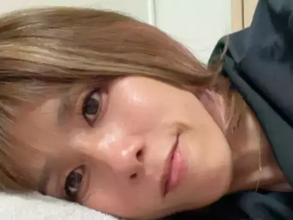 吉田沙保里、自宅での「夜のイチャイチャタイム」公開！「一緒に寝てるんですか？」「うらやましいぞ」