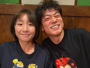 「匂わせ」人気芸人、美人タレントとの“おそろい”姿に「絶対合わせたやろ！お似合いすぎて羨ましい！」反響
