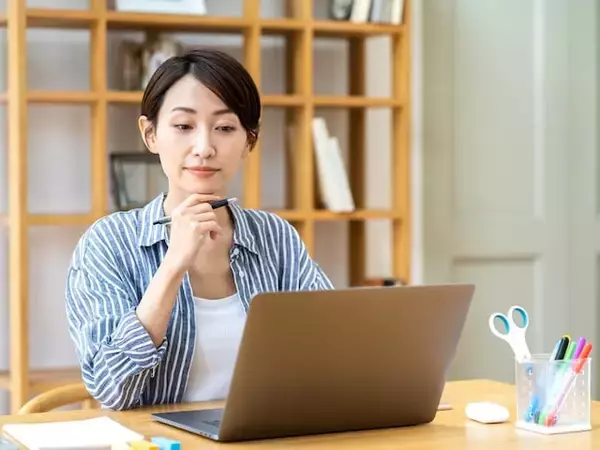 オルカンに月1万円から「無理のない金額で。相場を見ない日を作る」33歳女性のマイルール