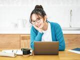 「老後は年金を月15万円くらいほしい。現役時代の年収はどのくらい必要ですか？【2026年度】」の画像1