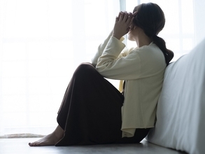 「貯金が全くできない状況」体調不良で無職の46歳女性が「子どもの教育費」「老後資金」に抱く不安…