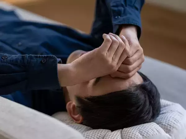 「また食費を削らないといけないね」世帯年収300万円・43歳男性の夫婦給与