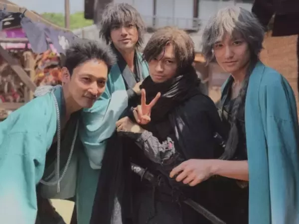 「ケンティーがまぶしい！」山田裕貴、豪華メンバーのドラマオフショット公開！ 「みんなかっこよすぎる」
