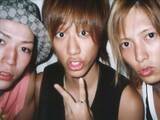「「まじでチャラい笑」小山慶一郎、20年前の山下智久＆亀梨和也との3ショットを披露！ 「やっぱ平成男子代表」」の画像1
