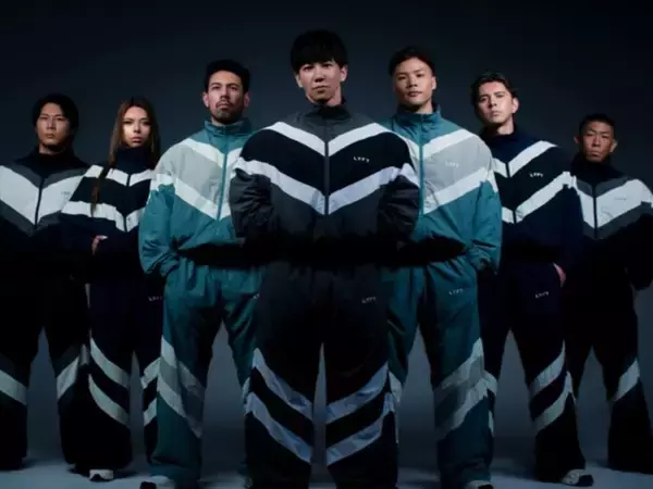 「湯気出ててかっこいい」横川尚隆、ボディビルダー7人の集合ショットに「全員横に広すぎてやばい笑」