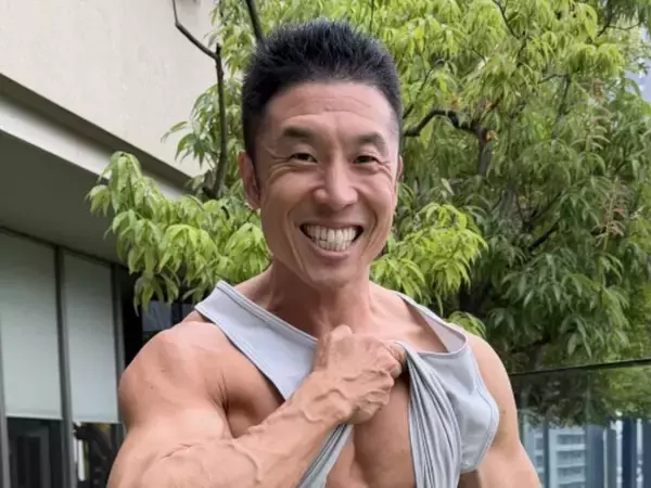 「なにこの筋肉やばすぎる」なかやまきんに君、減量中の肉体披露！「47歳の体じゃないんだって......」