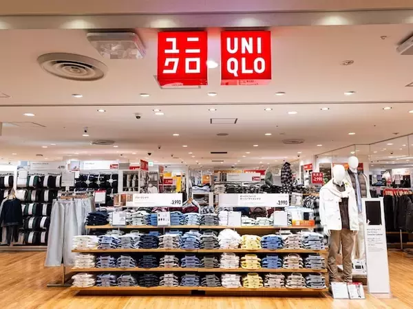 「全色コンプリートしたい」ユニクロ、1500円のノースリーブが着回しやすいと話題。柔らかい肌ざわりも人気