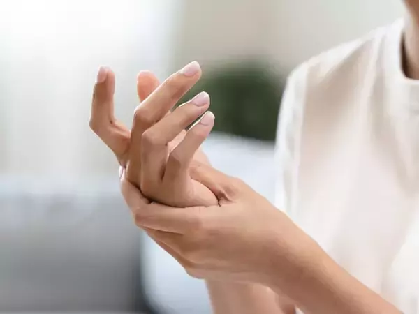 リスク増？ リスク減？ 真逆の情報に戸惑う患者さんも……関節リウマチとコーヒーの関係