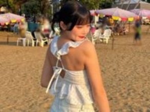 「ボディビルダー並みの背中」女性アイドル、背中のムキムキ筋肉際立つ姿を披露！ 「腹筋も強めやん」