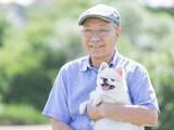 「資産430万円「年金生活の楽しみは犬のタマオとでかけること」68歳おひとりさま男性の老後」の画像1