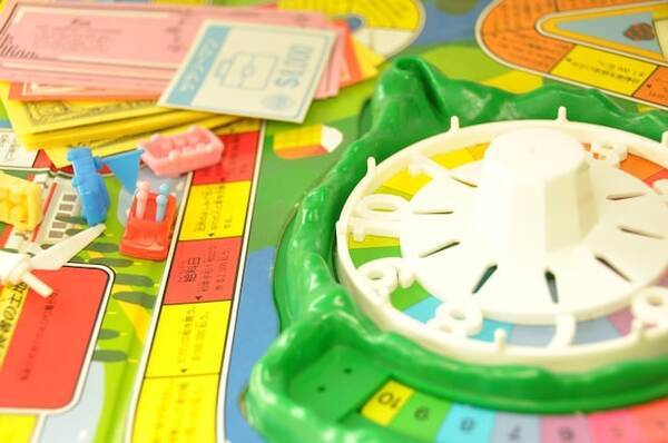 好きな カードゲーム ボードゲーム ランキング 3位 人生ゲーム 2位 トランプ 1位は 21年9月15日 エキサイトニュース