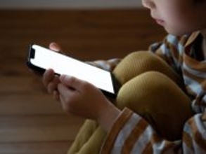 「それは定規」と言い張るけれど……。冬休み明け、お年玉で買った「謎の文具」に先生の本音