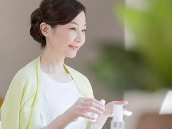 「化粧品が約半額に！」50代女性が家族全員で活用する株主優待