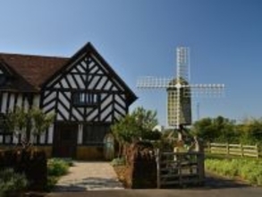 【千葉県】「ヨーロッパ旅行に来た気分に……」道の駅「ローズマリー公園」の魅力とは？ おしゃれな洋館は必見