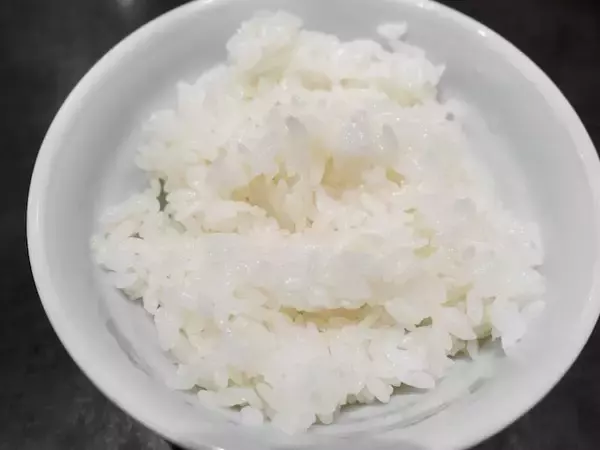 世帯年収500万円「生活費がカツカツ」38歳女性が買って後悔したお米…「パサパサで美味しくなかった」