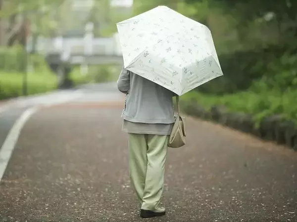 再就職で給与月16万円も「漠然とした不安にさいなまれる」63歳女性のひとり年金生活