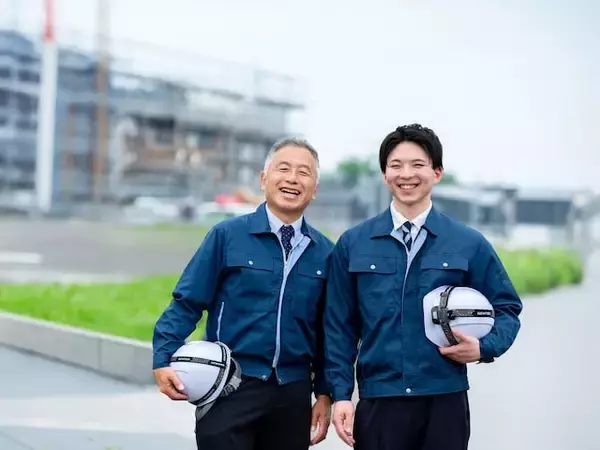 在職老齢年金で年金が減額されましたが退職予定です。老齢厚生年金を満額に戻すには申請が必要ですか？