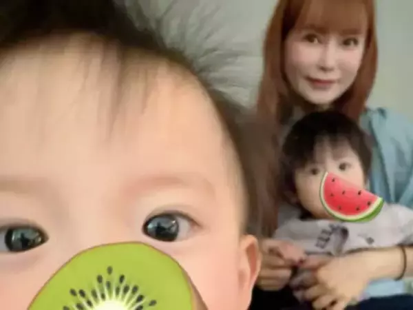 「あっという間に大きく」中川翔子、双子息子が9カ月に！ 顔出しショットに「お兄ちゃん、マジ キリッとしてて」の声