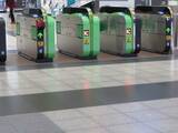 「駅の改札で目撃した77歳実父の“衝撃行動”とは。47歳娘が直面した高齢者の「性と孤独」」の画像1