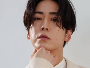 「大人の色香」「眼差しえぐい」亀梨和也、40歳誕生日の前日ショット！「なんだこれかっこよすぎる」