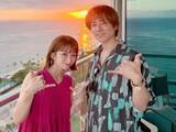 「「最高だった…」辻希美、家族7人ハワイ旅行での夫婦ショット！ 「上3人は部屋の取り合い合戦でした笑」」の画像1