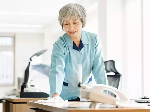 年金月5万円 「清掃のスキマバイトで補っている」62歳ひとり暮らしのリアル