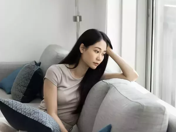 Q. 梅雨になると憂うつで、疲れが取れません。上手な気分の切り替え方は？【公認心理師が回答】