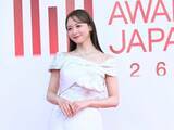 「「めっちゃめっちゃきれい」森香澄、MCを務めたMAJでの美デコルテ際立つ白いドレス姿に「美しいです！」」の画像1