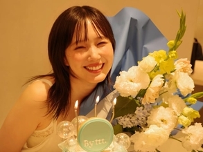 「びっくりした、結婚かと」本田翼、34歳バースデーショットに祝福の声「可愛すぎる」「笑顔が素敵」