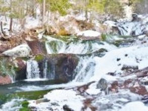 冬に行きたい「長野県の穴場秘境」ランキング！ 2位「おしどり隠しの滝」を抑えた1位は？【2026年調査】