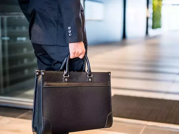 年金を月12万円もらえる人は、現役時代にどのぐらいの収入がある人ですか？【2025年度】