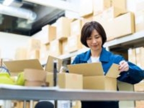 65歳。週3勤務で厚生年金を払いながら働いています。このまま働くと、年金額は少しでも増えますか？