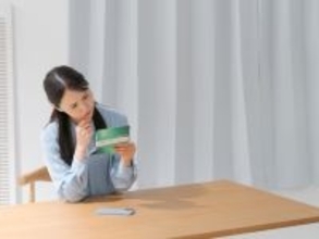 「毎日が綱渡りのような緊張の連続」労働収入月6万円・30代シングルマザーの住民税非課税生活