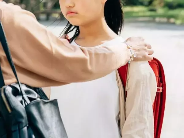 夏休み明けの「行きたくない」は、子どものSOS？ 登校しぶりの原因と対処法【児童精神科医が解説】