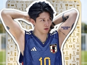 「さて、そろそろ俺の出番やな」MIYAVI、サッカー日本代表ユニ姿公開「似合ってる」「目指せハットトリック」