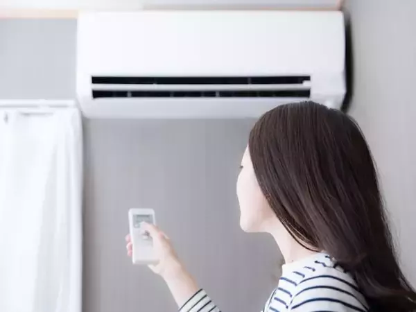 梅雨のエアコン「除湿（ドライ）モード」と「冷房モード」、どっちが正解？ 電気代がお得になるのは？