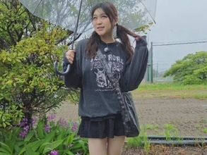 「足ほっっっっっそ！」りんごちゃん、ミニスカから美脚を披露！ 「どうやって痩せたか教えてほしい」