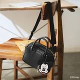 「【付録】ミッキーマウス「ショルダーバッグ＆フェイスチャームポーチ」が付いてくる！ 『YOUNG&OLSEN The DRYGOODS STORE SHOULDER BAG BOOK』が5月26日発売」の画像3