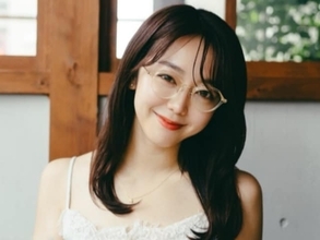 「めっちゃ色っぽ綺麗よ〜っ」峯岸みなみ、美肩＆デコルテ際立つレースキャミ姿を披露！「美しい、、」