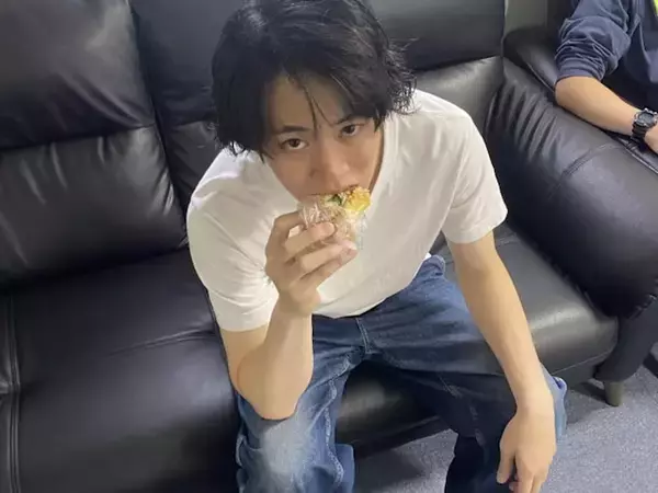 「まんげきの田中圭」“39歳妻子持ち”芸人、無加工ショットがイケメン過ぎると話題「爽やか男前やな」