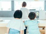 「43歳女性「息子は習い事なしでも幼稚園代が月3万円」貯蓄できない世帯年収680万円の片働き家計」の画像1