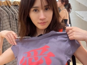 「すごいよー！！」前田敦子、写真集『Beste』重版決定を報告！ あの自転車を漕ぐ姿のオフショットも