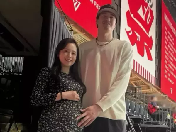久慈暁子、夫・渡邊雄太との妊娠中の身長差ショット公開！ バスケ観戦に「胎教していたのですね」の声