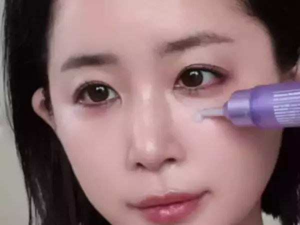 「顔ちっちゃい指ほっそい！」休井美郷、美肌際立つホームケア姿に絶賛の声「綺麗すぎる」