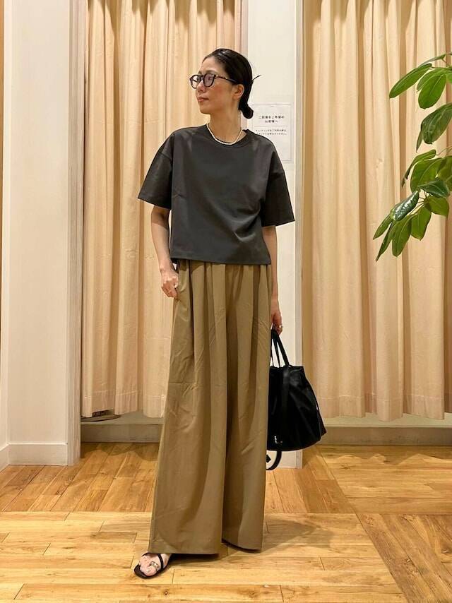 【やってはいけない6月のNGコーデ】雨染みや汗の臭いは大人の女をサゲる！梅雨時の「NGポイント」3つ