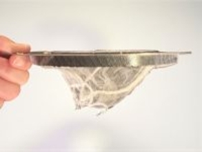 掃除の負担が激減！ ヒューバス「キッチン 排水口ネットホルダー」が“画期的”といえるワケ