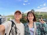 「「まじ幸せそう！」武尊＆川口葵、“現役お疲れ様旅行”ショット公開「尊い……！」「お似合いの夫婦」」の画像1